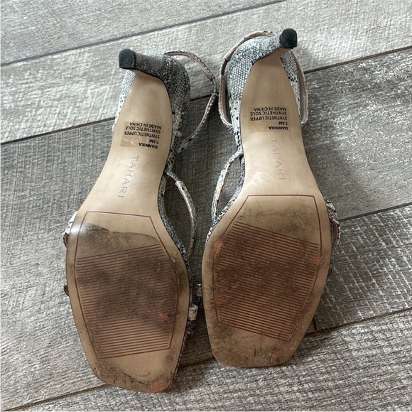 Tahari Dannika Size 7.5 Snakeprint Heels. - Picture 5 of 7